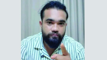 দেশ ছাড়ার খবর দিয়ে রুমি বললেন ‘আপনারা ভালো থাকেন’