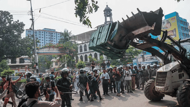 ‘ঢাকার সব স্থানে হকার বসতে দেওয়া হবে না’