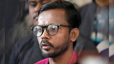 সাবেক স্ত্রীর বিরুদ্ধে চাঁদাবাজির মামলা করলেন হিরো আলম